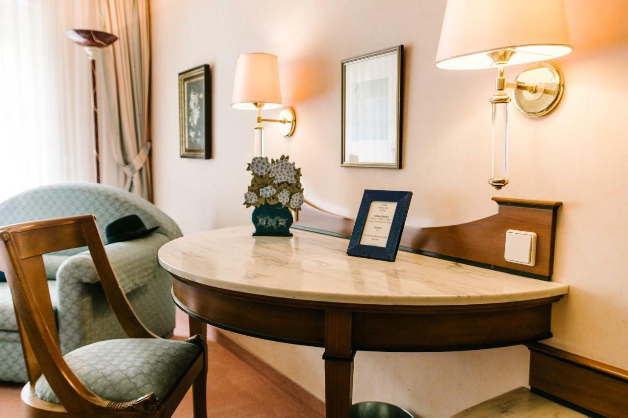 Landhaus Keller - Hotel & Restaurant Malterdingen エクステリア 写真